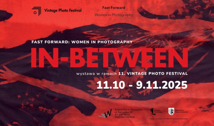 In-between. Fast Forward: Women in Photography