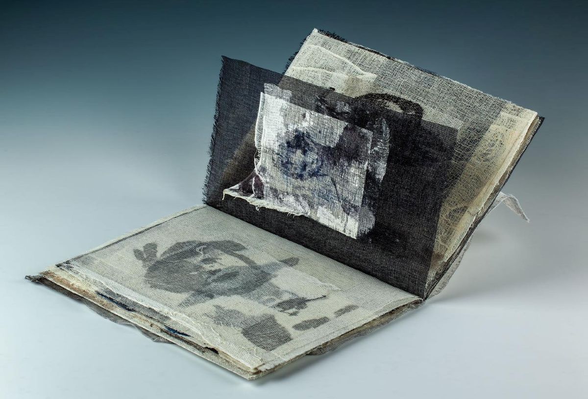 Ogólnopolski Przegląd Sztuki Książki. II Wrocławskie Triennale