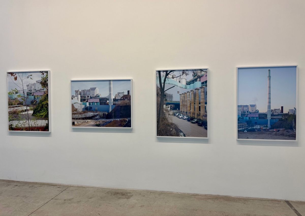 Annette Kelm. Tomy, przemówcie