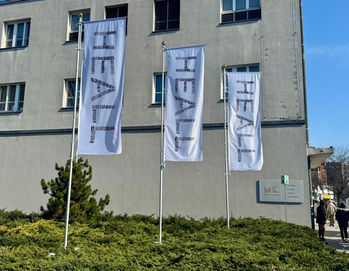 Monika Drożyńska. Heall